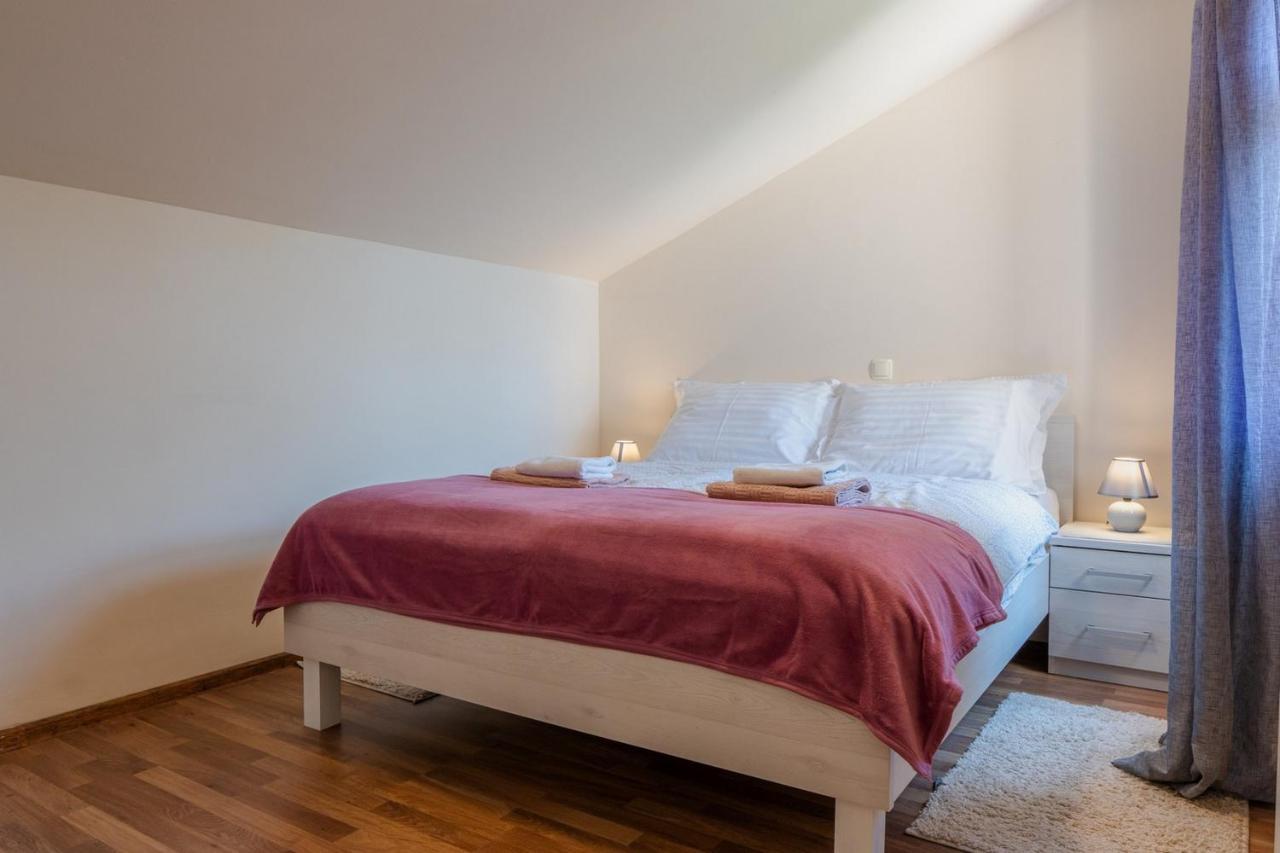 Apartments Sum Mora Vir Kültér fotó